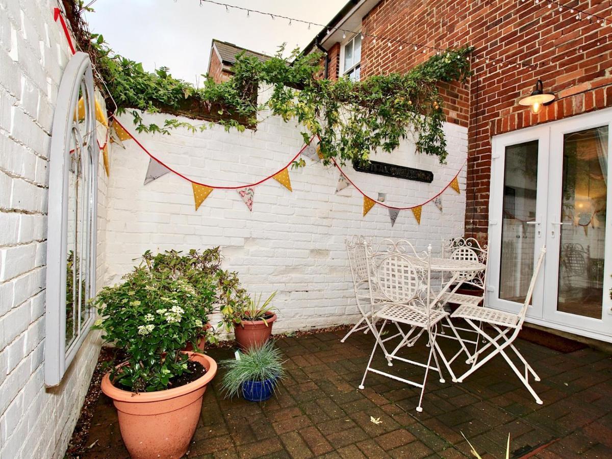 A Character Cottage In Historical Canterbury Luaran gambar